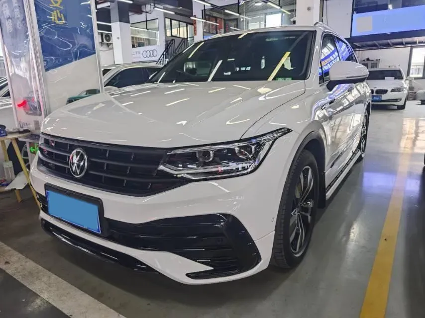 2023 Volkswagen Tiguan L 2.0T 186HP L4 7DCT,autocango,china used car exporter,china ev exporter,chinese used car exporter,chinese used ev exporter