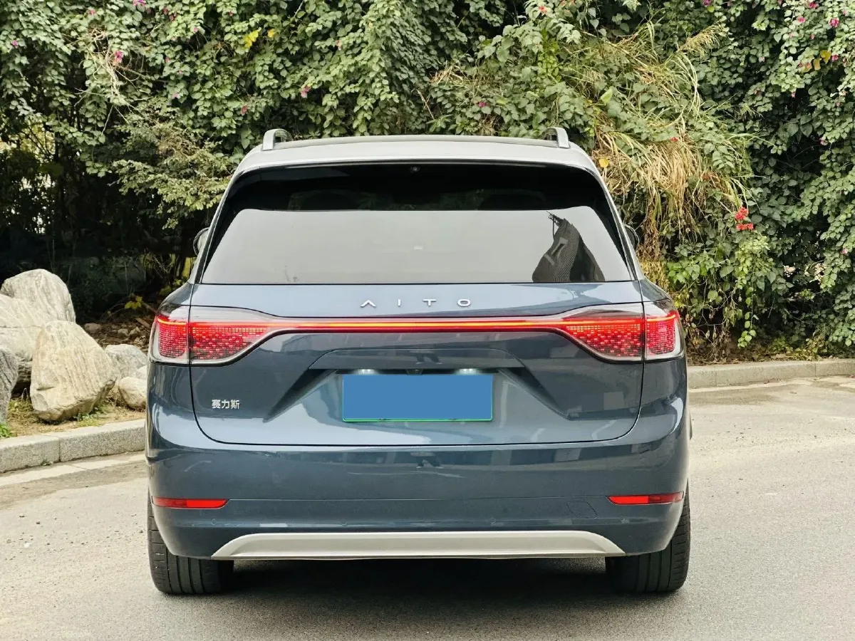 2024 AITO AITO M9 1.5T 152HP L4 REEV 42KWH,autocango,china used car exporter,china ev exporter,chinese used car exporter,chinese used ev exporter