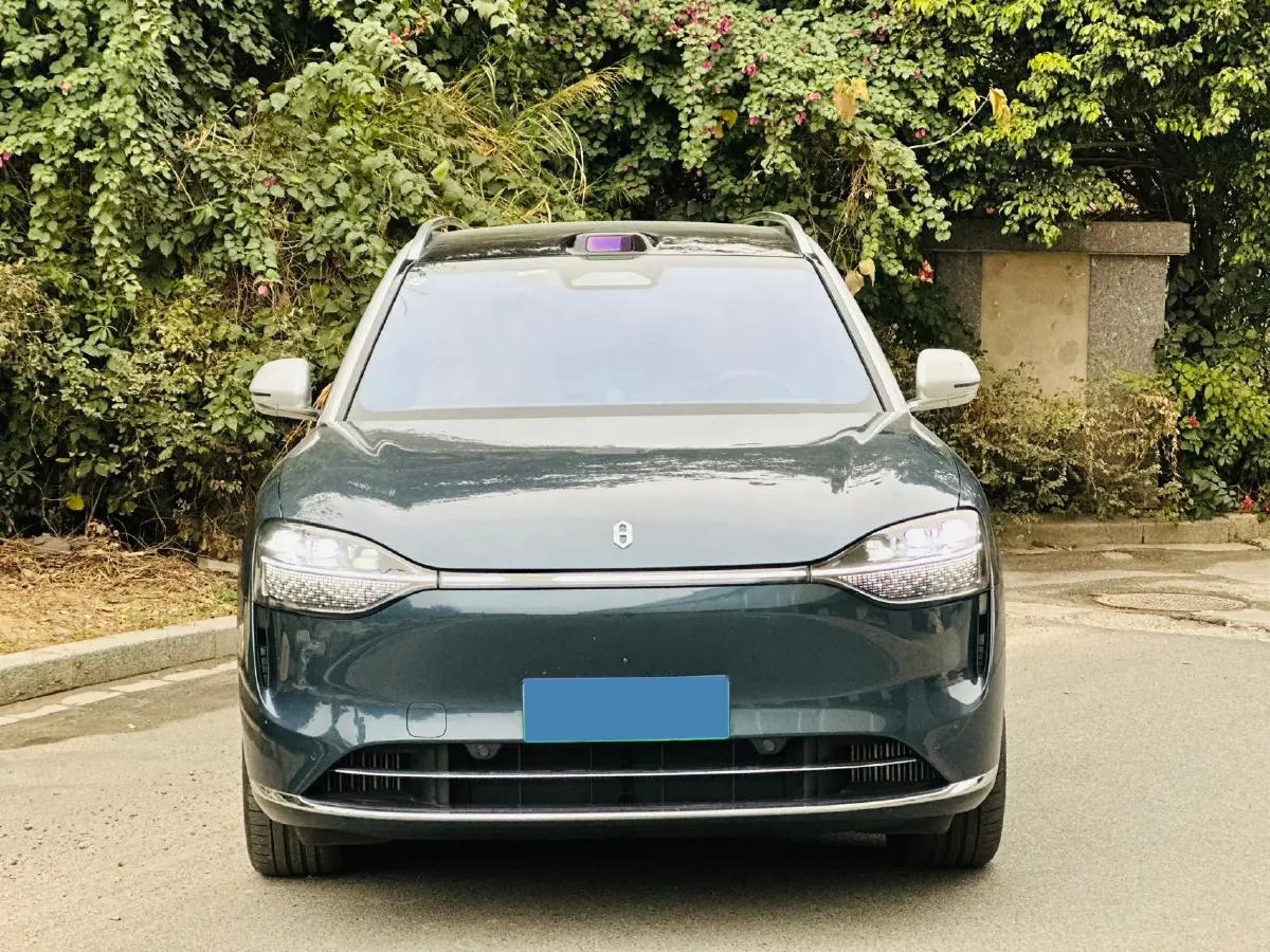 2024 AITO AITO M9 1.5T 152HP L4 REEV 42KWH,autocango,china used car exporter,china ev exporter,chinese used car exporter,chinese used ev exporter