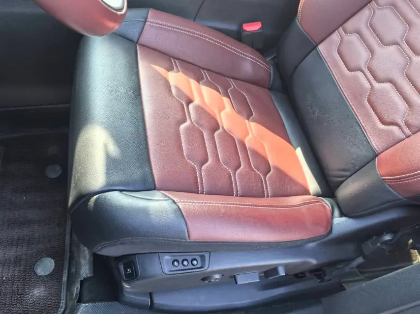 2021 Citroen C5 Aircross 1.8T 211HP L4 8AT,autocango,china used car exporter,china ev exporter,chinese used car exporter,chinese used ev exporter