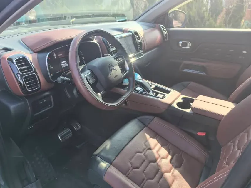 2021 Citroen C5 Aircross 1.8T 211HP L4 8AT,autocango,china used car exporter,china ev exporter,chinese used car exporter,chinese used ev exporter