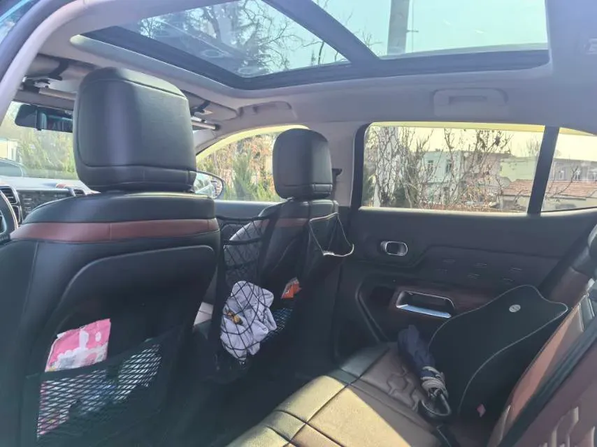 2021 Citroen C5 Aircross 1.8T 211HP L4 8AT,autocango,china used car exporter,china ev exporter,chinese used car exporter,chinese used ev exporter