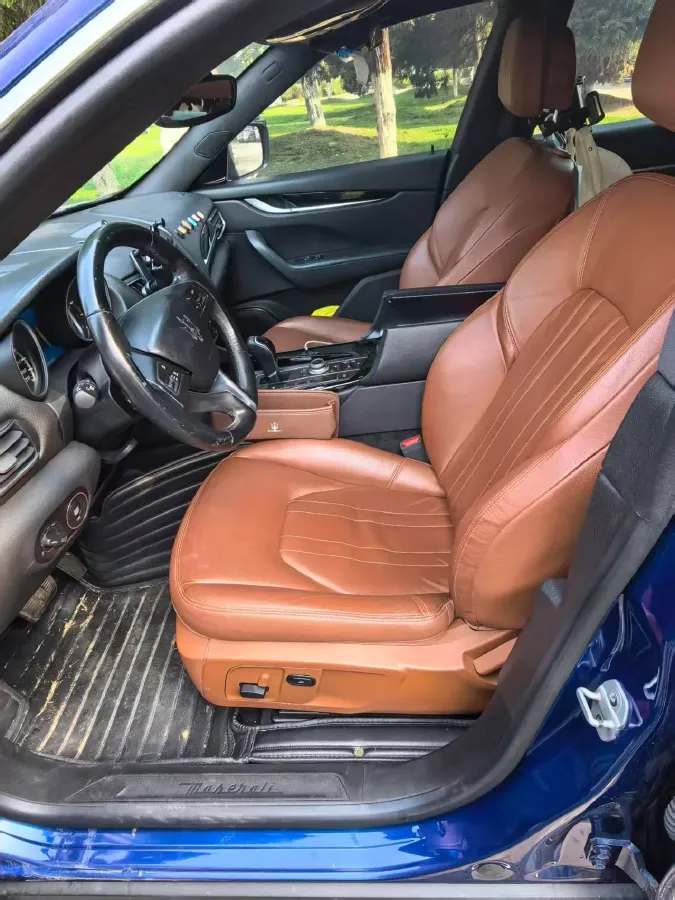 2018 Maserati Levante 3.0T 350HP V6 8AT,autocango,china used car exporter,china ev exporter,chinese used car exporter,chinese used ev exporter