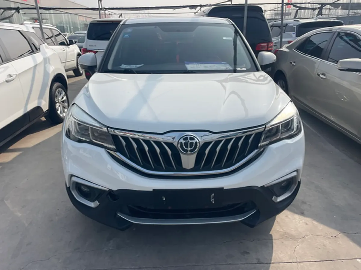 2017 Brilliance Auto V3 1.5L 112HP L4 5AT,autocango,china used car exporter,china ev exporter,chinese used car exporter,chinese used ev exporter