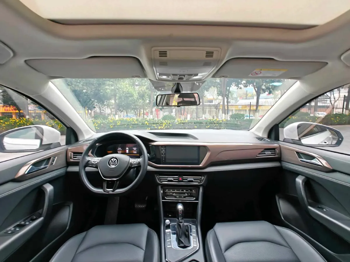 2021 Volkswagen Tharu 1.4T 150HP L4 7DCT,autocango,china used car exporter,china ev exporter,chinese used car exporter,chinese used ev exporter