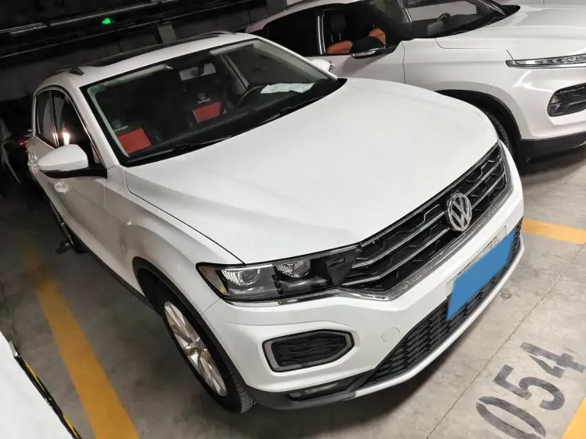 2019 Volkswagen T-Roc 1.4T 131HP L4 7DCT,autocango,china used car exporter,china ev exporter,chinese used car exporter,chinese used ev exporter