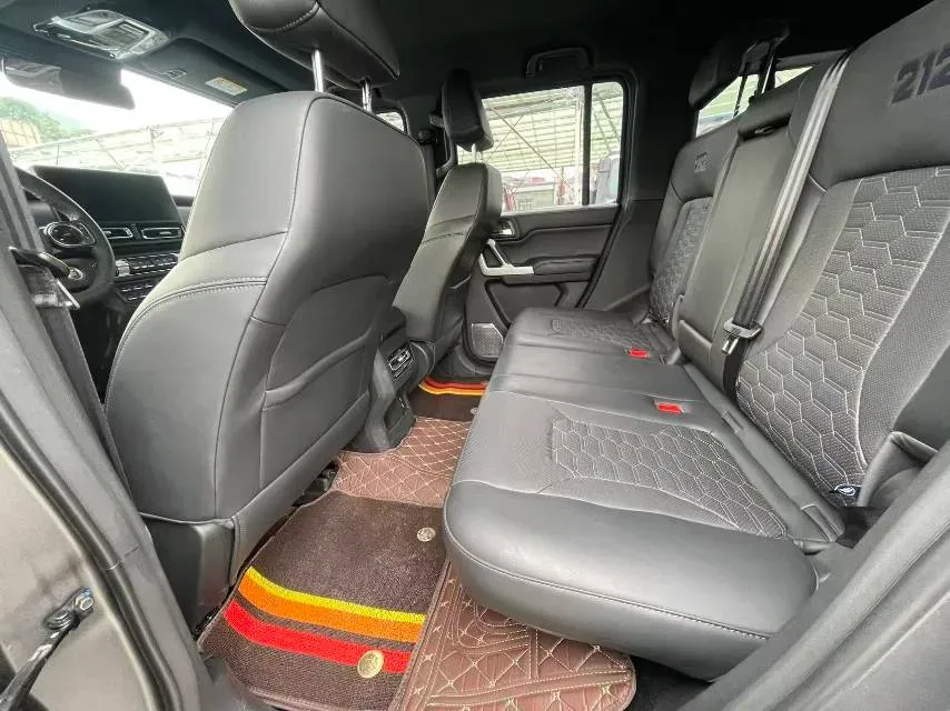 2024 212 212 T01 2.0T 252HP L4 8AT,autocango,china used car exporter,china ev exporter,chinese used car exporter,chinese used ev exporter