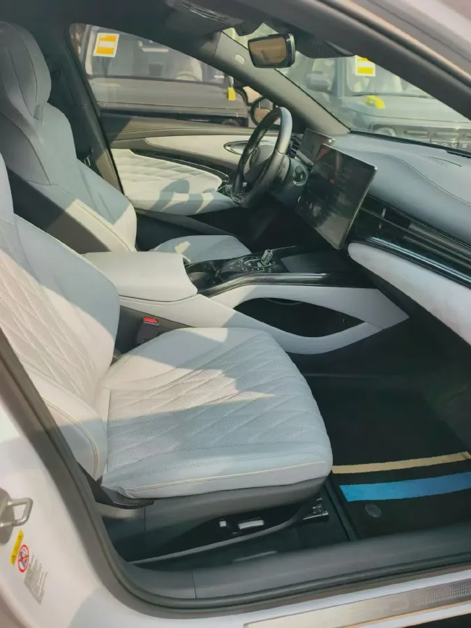 2022 MAXUS DaJia 5 BEV 70KWH,autocango,china used car exporter,china ev exporter,chinese used car exporter,chinese used ev exporter