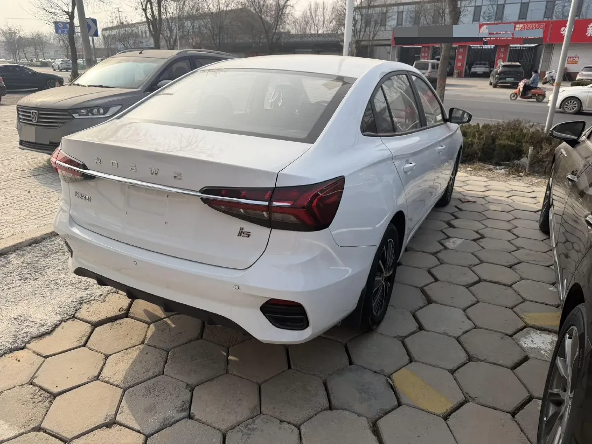 2023 Roewe i5 1.5L 129HP L4 CVT,autocango,china used car exporter,china ev exporter,chinese used car exporter,chinese used ev exporter
