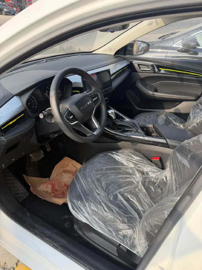 2023 Roewe i5 1.5L 129HP L4 CVT,autocango,china used car exporter,china ev exporter,chinese used car exporter,chinese used ev exporter