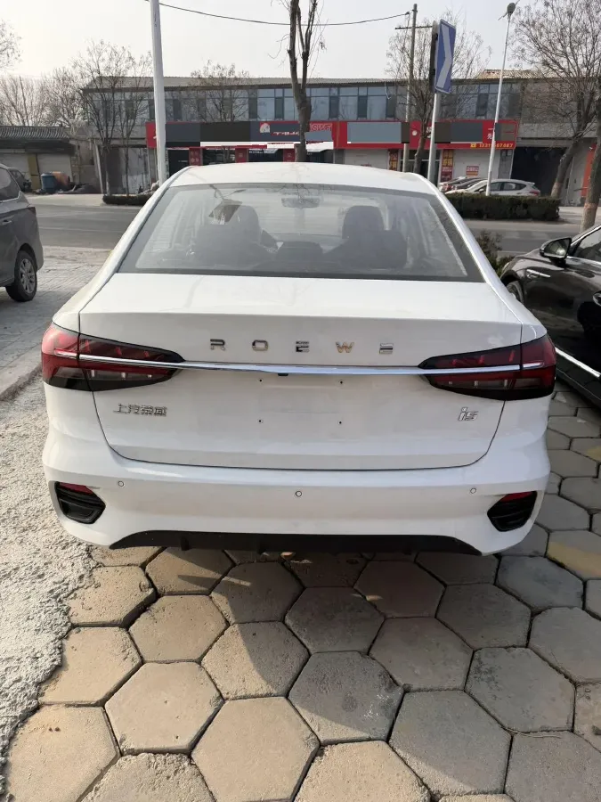 2023 Roewe i5 1.5L 129HP L4 CVT,autocango,china used car exporter,china ev exporter,chinese used car exporter,chinese used ev exporter