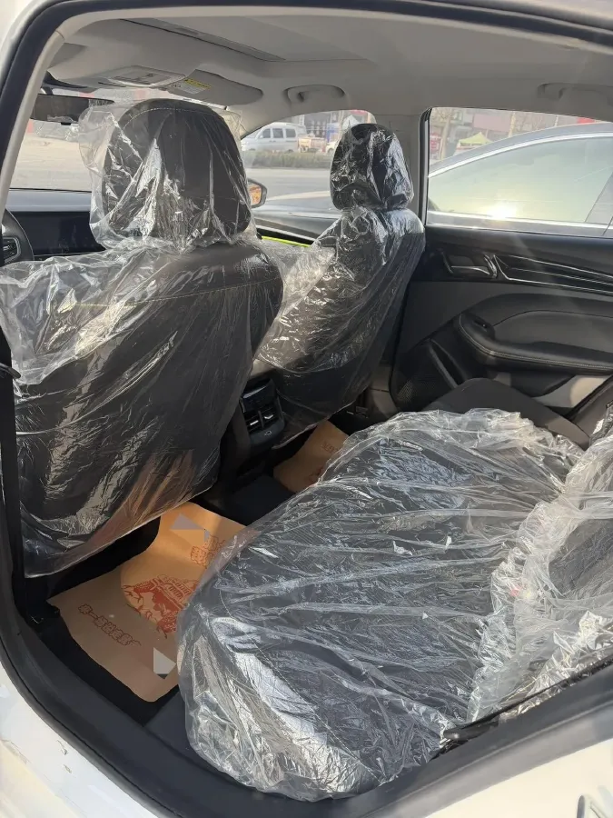 2023 Roewe i5 1.5L 129HP L4 CVT,autocango,china used car exporter,china ev exporter,chinese used car exporter,chinese used ev exporter