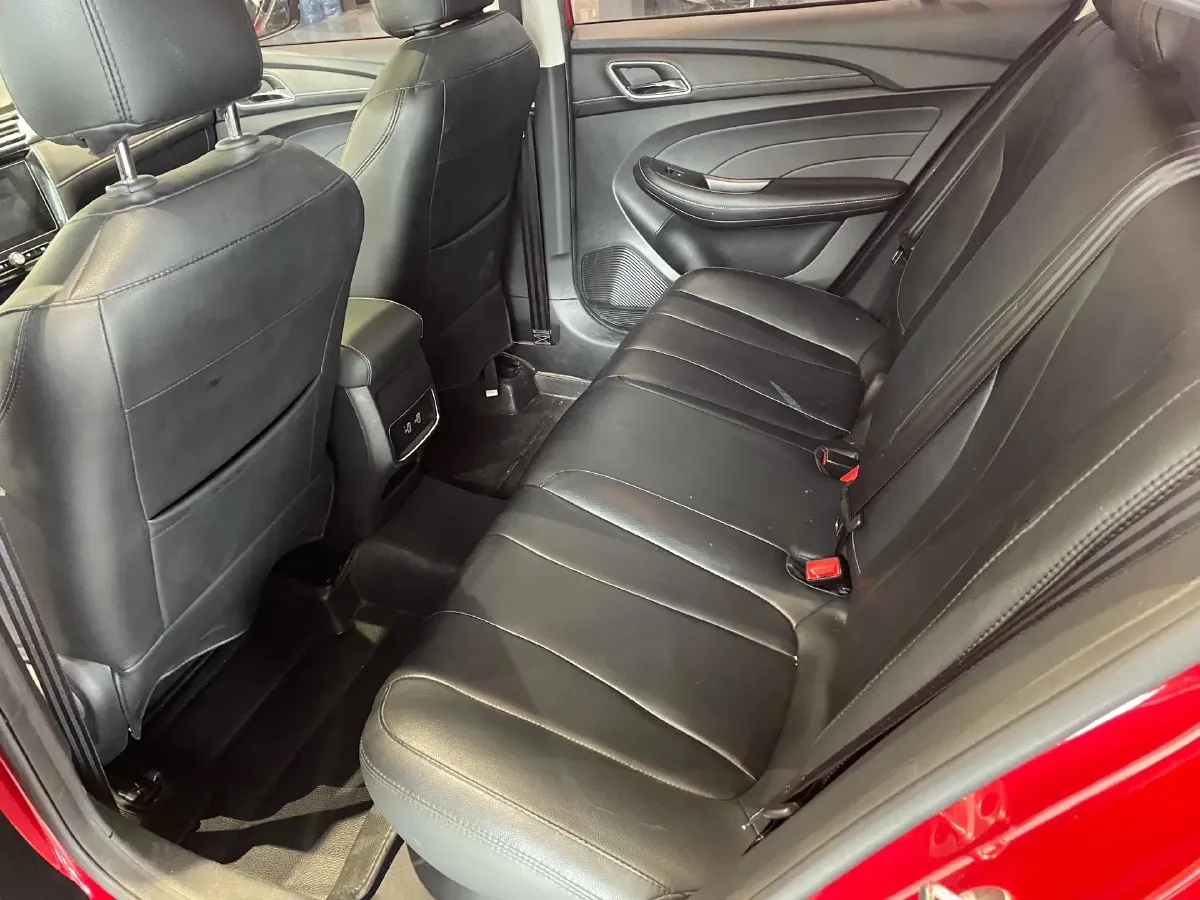 2019 Roewe i5 1.5L 120HP L4 CVT,autocango,china used car exporter,china ev exporter,chinese used car exporter,chinese used ev exporter