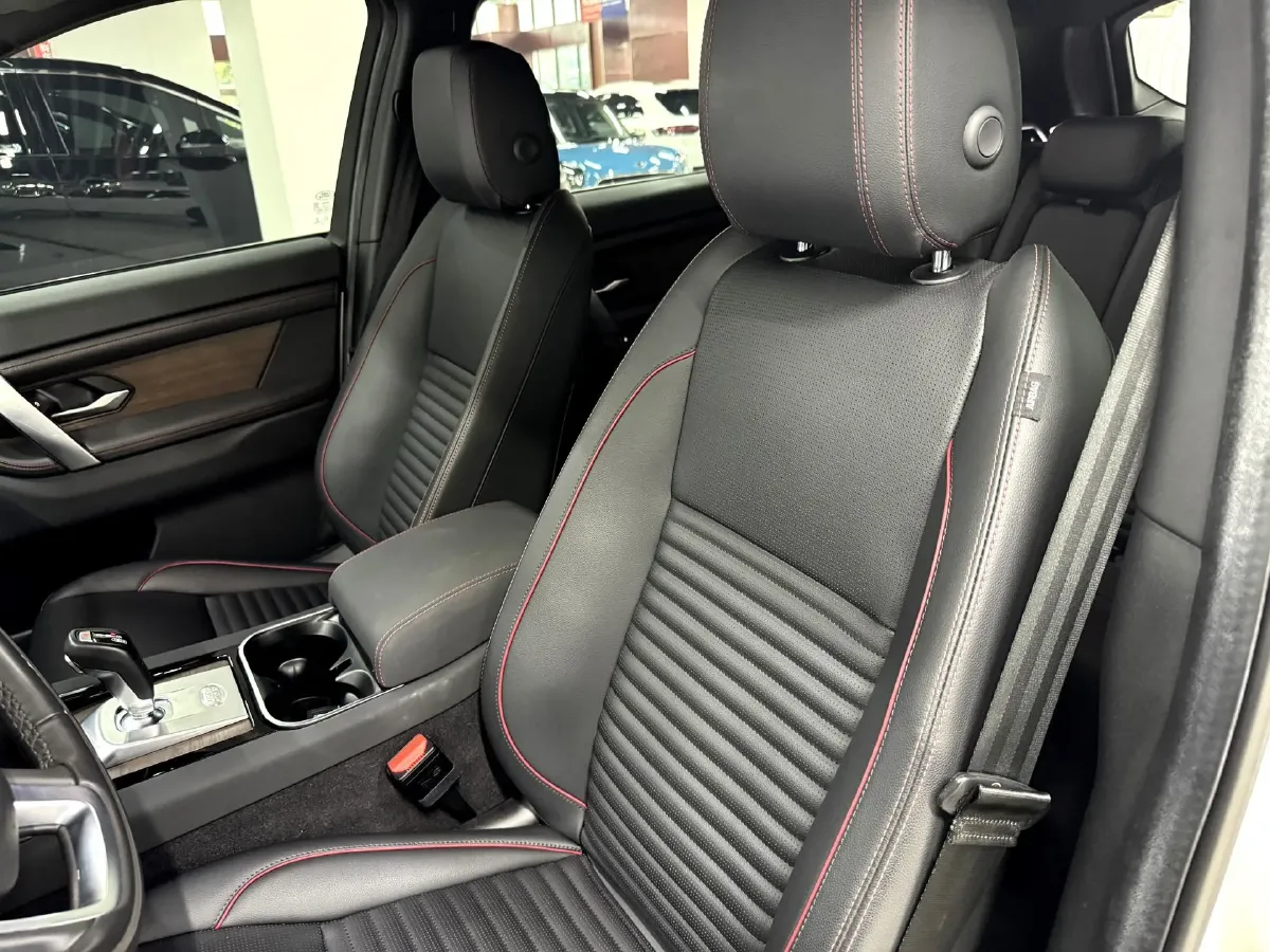 2021 Land Rover Discovery Sport 2.0T 249HP L4 9AT,autocango,china used car exporter,china ev exporter,chinese used car exporter,chinese used ev exporter