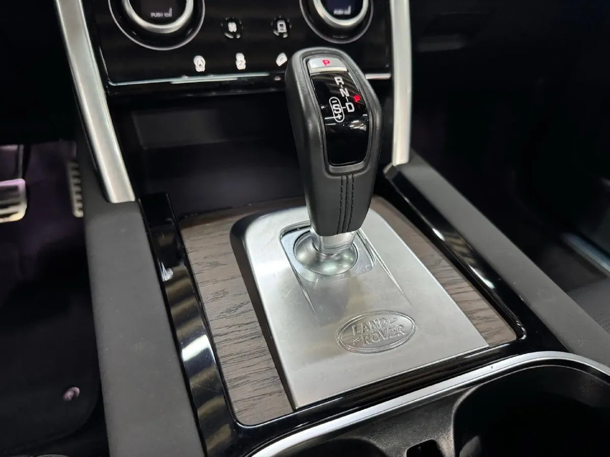 2021 Land Rover Discovery Sport 2.0T 249HP L4 9AT,autocango,china used car exporter,china ev exporter,chinese used car exporter,chinese used ev exporter