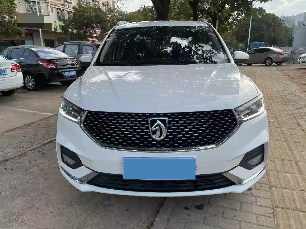 2019 BaoJun 360 1.5L 105HP L4 CVT,autocango,china used car exporter,china ev exporter,chinese used car exporter,chinese used ev exporter
