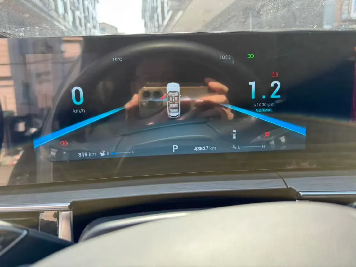 2022 Chery Tiggo 8 Plus 1.6T 197HP L4 7DCT,autocango,china used car exporter,china ev exporter,chinese used car exporter,chinese used ev exporter