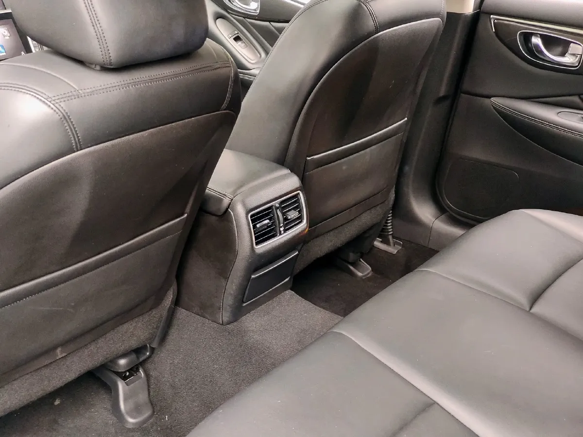 2021 Infiniti Q50L 2.0T 211HP L4 7AT,autocango,china used car exporter,china ev exporter,chinese used car exporter,chinese used ev exporter