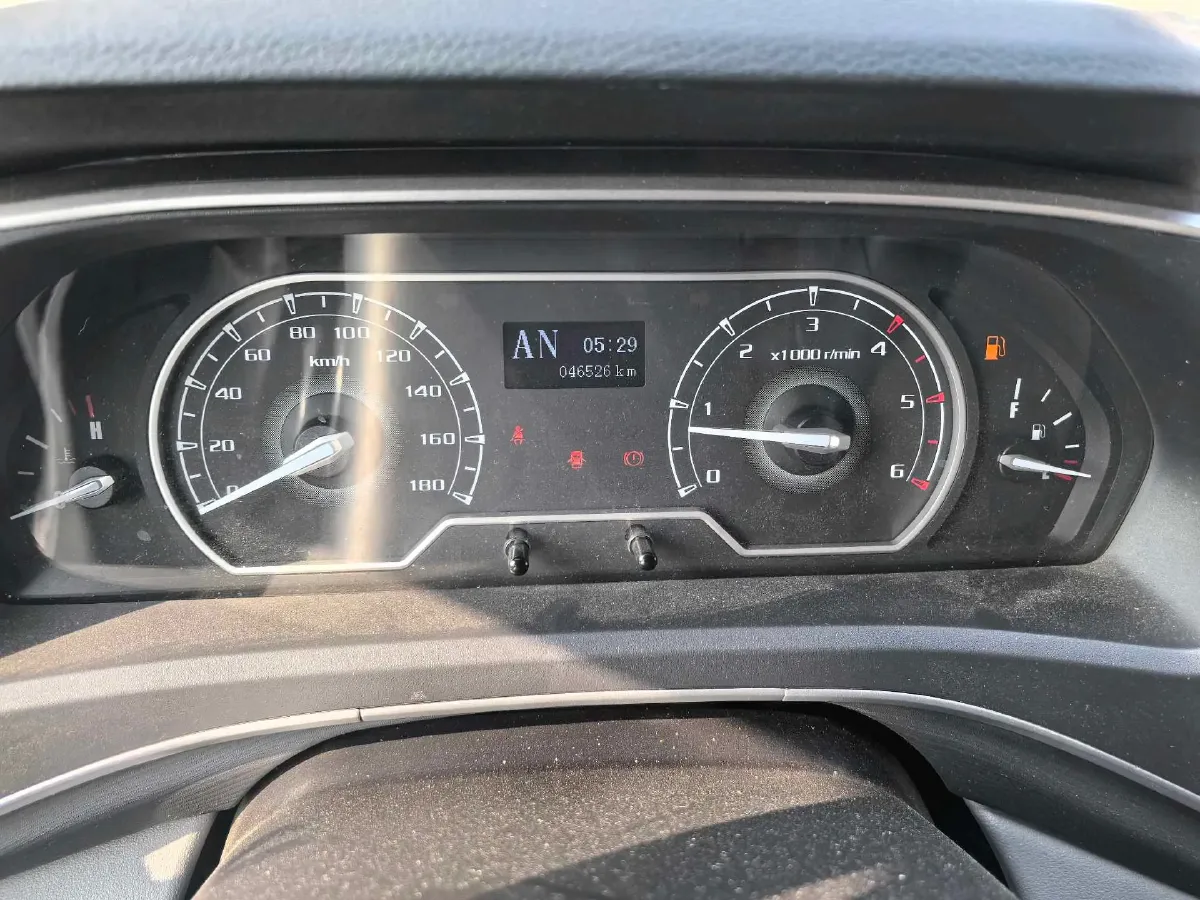 2024 MAXUS XinTu V80 2.0T 147HP L4 6SMG,autocango,china used car exporter,china ev exporter,chinese used car exporter,chinese used ev exporter