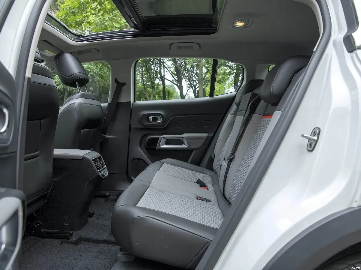 2019 Citroen C5 Aircross 1.6T 167HP L4 6AT,autocango,china used car exporter,china ev exporter,chinese used car exporter,chinese used ev exporter