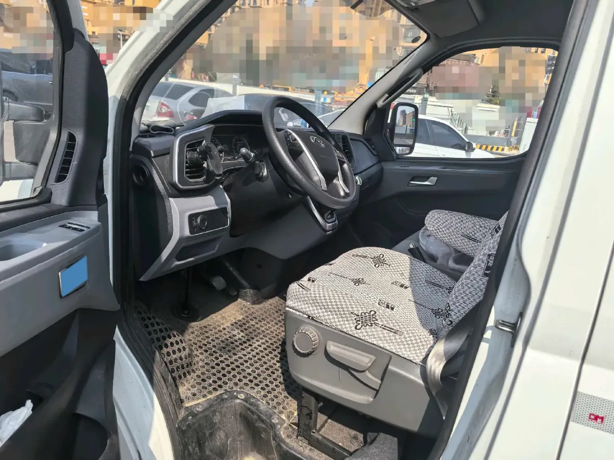 2024 MAXUS XinTu V80 2.0T 147HP L4 6SMG,autocango,china used car exporter,china ev exporter,chinese used car exporter,chinese used ev exporter