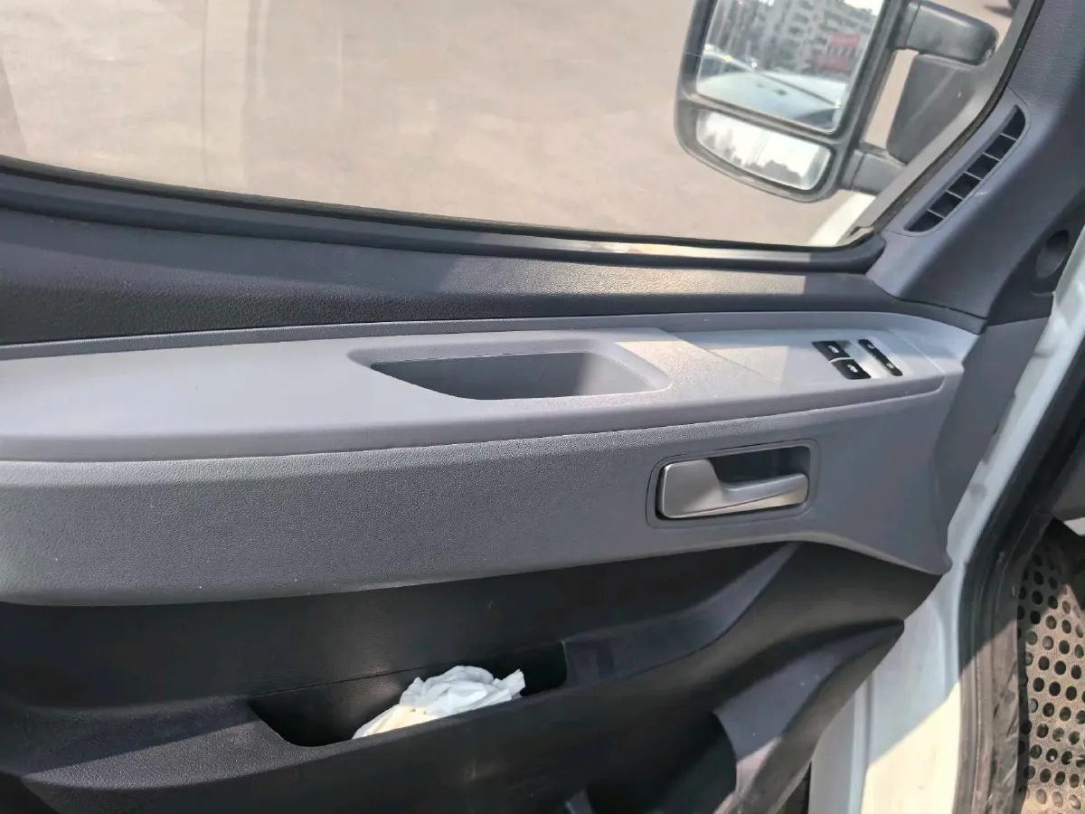 2024 MAXUS XinTu V80 2.0T 147HP L4 6SMG,autocango,china used car exporter,china ev exporter,chinese used car exporter,chinese used ev exporter