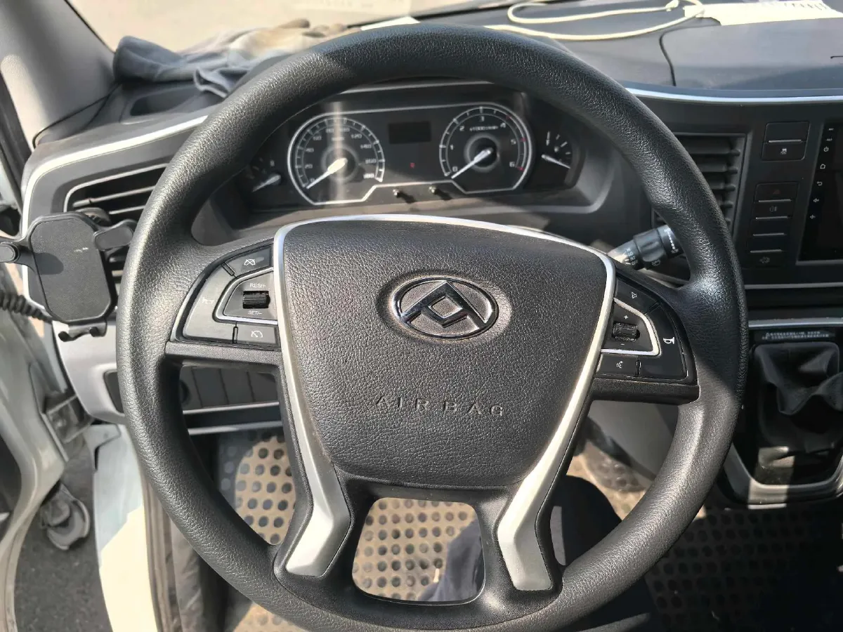 2024 MAXUS XinTu V80 2.0T 147HP L4 6SMG,autocango,china used car exporter,china ev exporter,chinese used car exporter,chinese used ev exporter