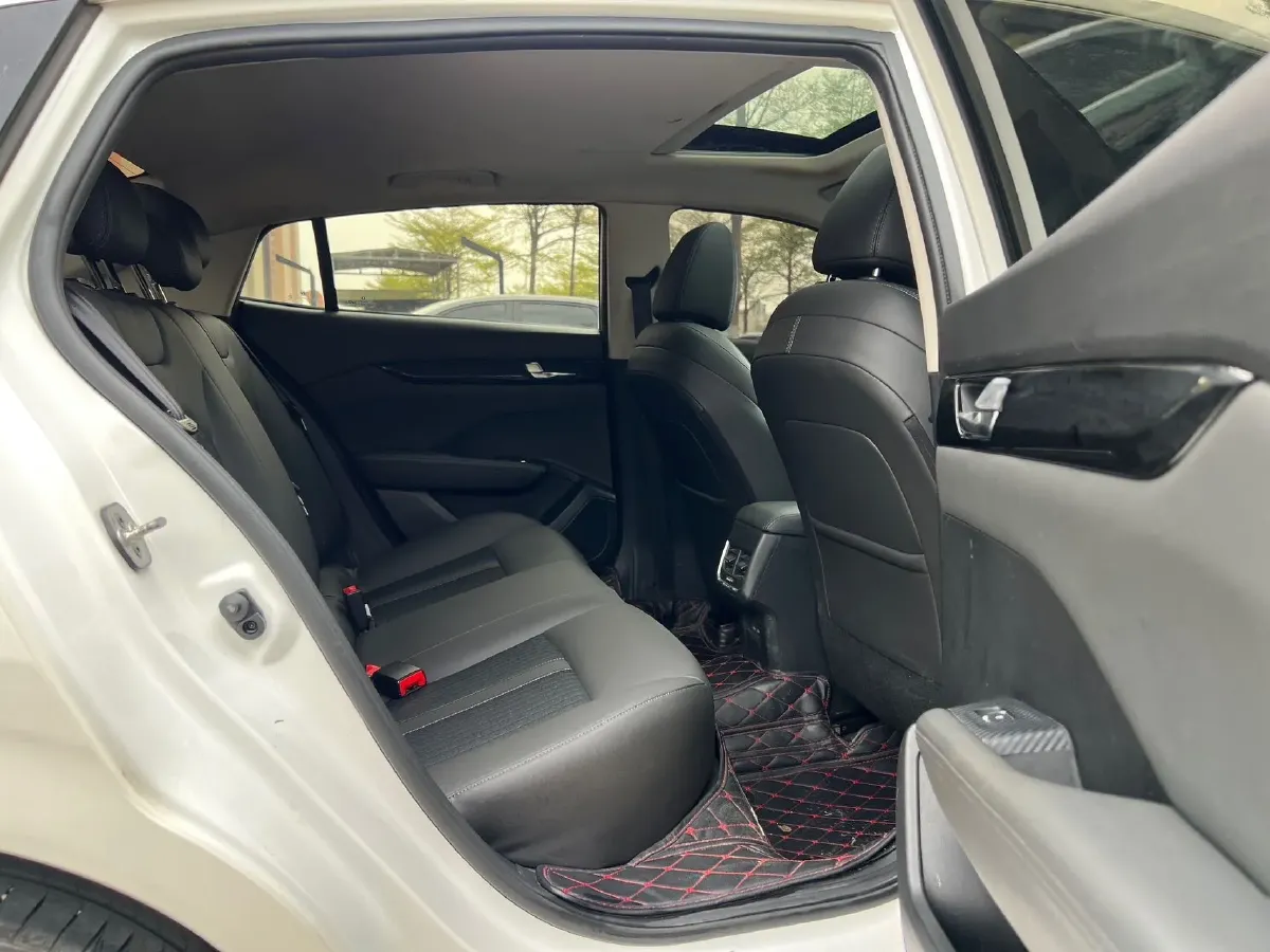 2020 DongFeng Aeolus YiXuan 1.5T 150HP L4 6DCT,autocango,china used car exporter,china ev exporter,chinese used car exporter,chinese used ev exporter