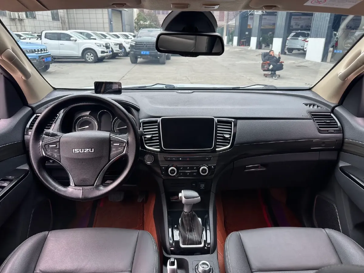 2018 Isuzu Mu-X 1.9T 163HP L4 6AT,autocango,china used car exporter,china ev exporter,chinese used car exporter,chinese used ev exporter