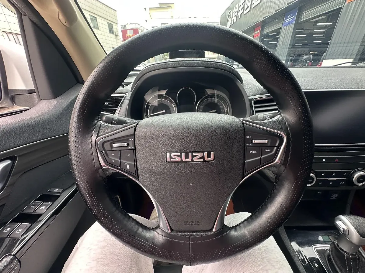 2018 Isuzu Mu-X 1.9T 163HP L4 6AT,autocango,china used car exporter,china ev exporter,chinese used car exporter,chinese used ev exporter