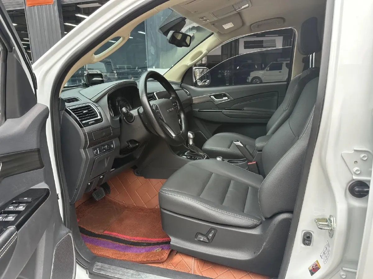 2018 Isuzu Mu-X 1.9T 163HP L4 6AT,autocango,china used car exporter,china ev exporter,chinese used car exporter,chinese used ev exporter