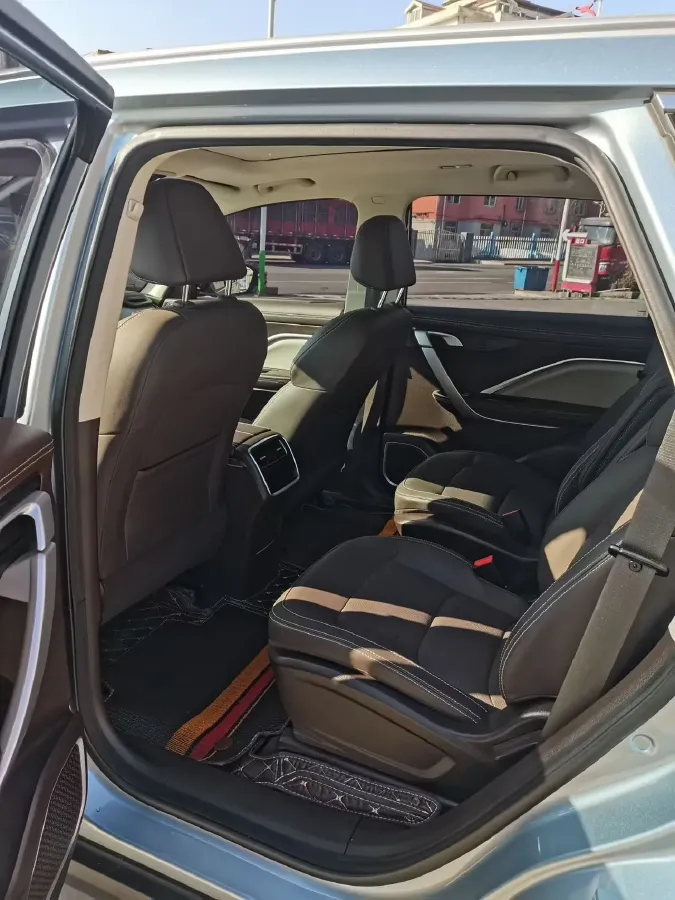 2021 Geely JiaJi 1.8T 184HP L4 7DCT,autocango,china used car exporter,china ev exporter,chinese used car exporter,chinese used ev exporter