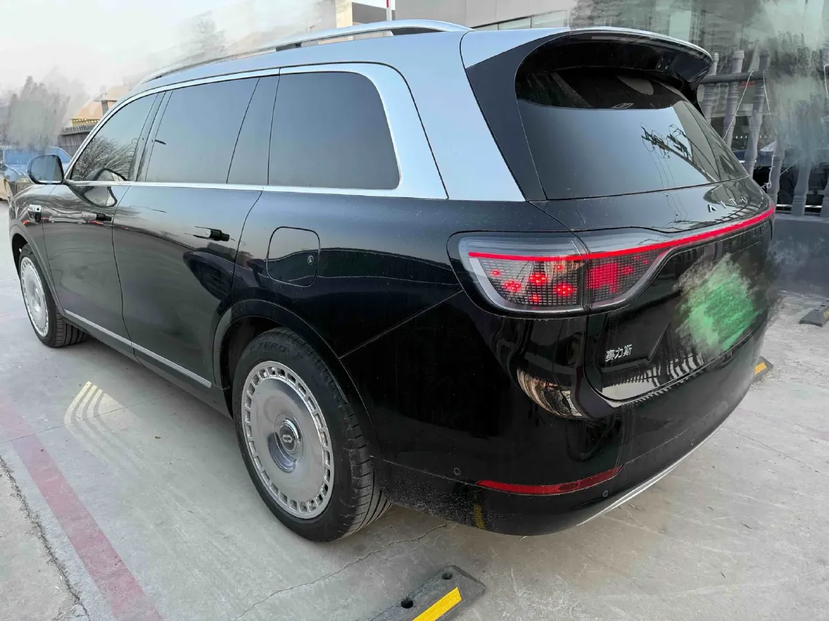 2025 AITO AITO M9 REEV 160HP REEV 52KWH,autocango,china used car exporter,china ev exporter,chinese used car exporter,chinese used ev exporter