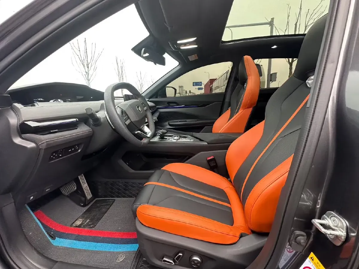 2024 ChangAn UNI-V 1.5T 188HP L4 7DCT,autocango,china used car exporter,china ev exporter,chinese used car exporter,chinese used ev exporter