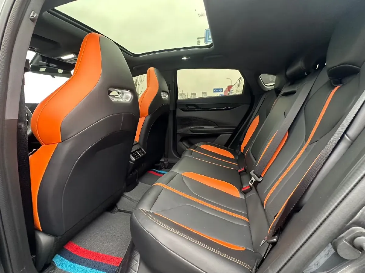 2024 ChangAn UNI-V 1.5T 188HP L4 7DCT,autocango,china used car exporter,china ev exporter,chinese used car exporter,chinese used ev exporter