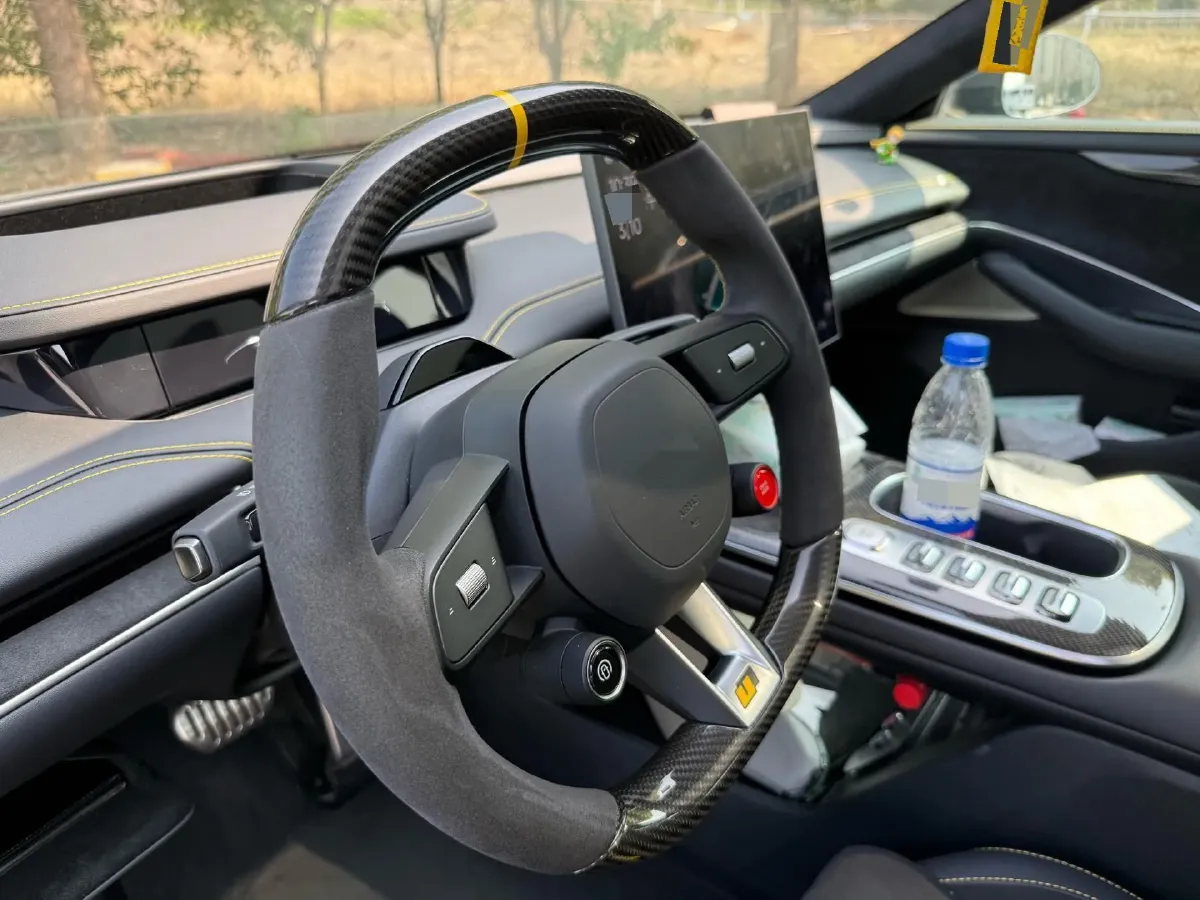 2025 MI SU7 Ultra BEV 93.7KWH,autocango,china used car exporter,china ev exporter,chinese used car exporter,chinese used ev exporter