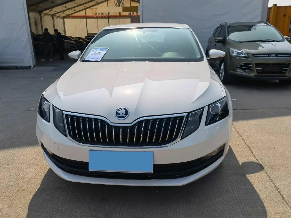 2018 Skoda Octavia 1.6L 110HP L4 6AT,autocango,china used car exporter,china ev exporter,chinese used car exporter,chinese used ev exporter
