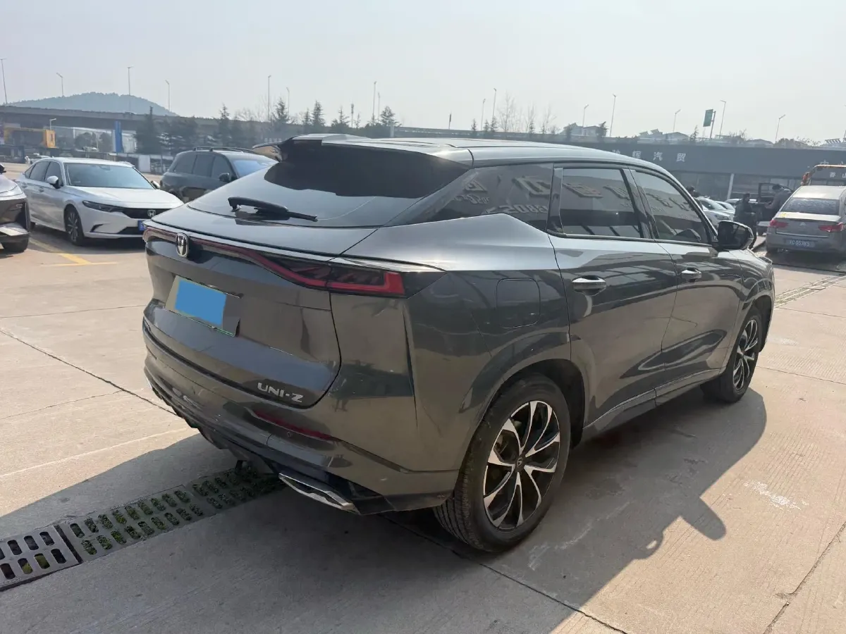 2024 ChangAn UNI-Z 1.5L 98HP L4 E-CVT PHEV 18.4KWH,autocango,china used car exporter,china ev exporter,chinese used car exporter,chinese used ev exporter