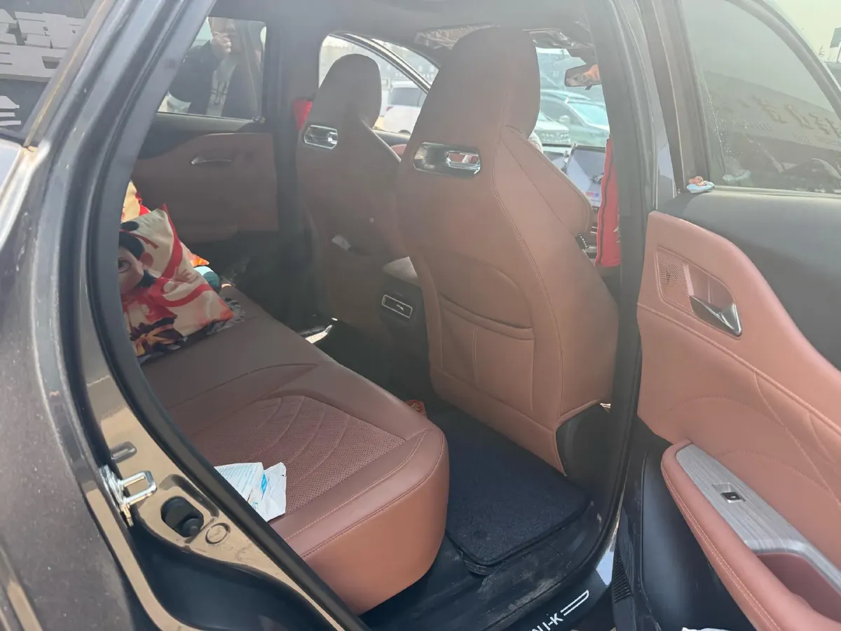 2024 ChangAn UNI-Z 1.5L 98HP L4 E-CVT PHEV 18.4KWH,autocango,china used car exporter,china ev exporter,chinese used car exporter,chinese used ev exporter