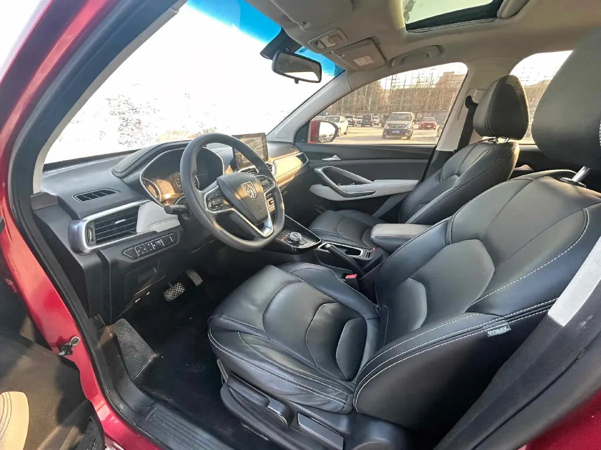 2018 BaoJun 530 1.5T 150HP L4 6MT,autocango,china used car exporter,china ev exporter,chinese used car exporter,chinese used ev exporter