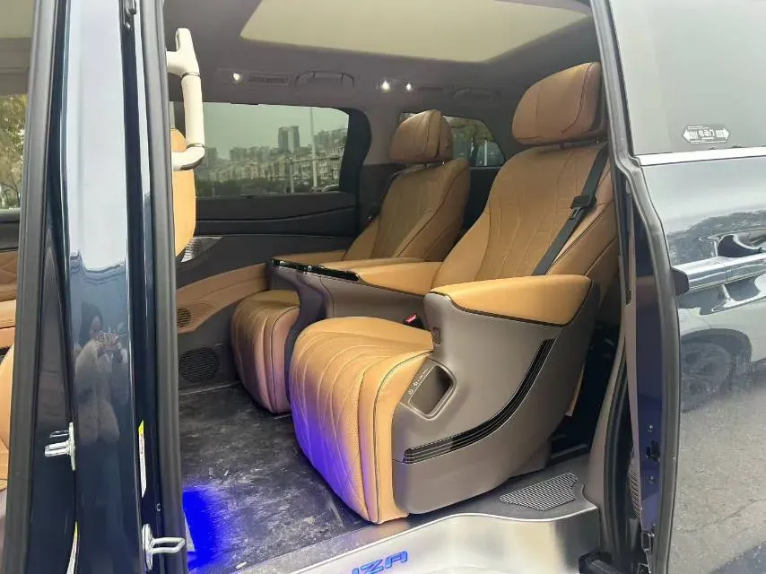 2023 Denza D9 1.5T 139HP L4 E-CVT PHEV 20.39KWH,autocango,china used car exporter,china ev exporter,chinese used car exporter,chinese used ev exporter