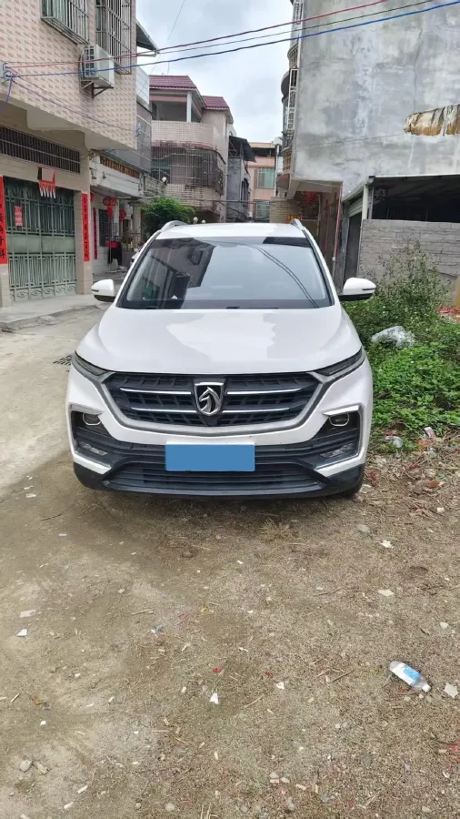 2018 BaoJun 530 1.5T 150HP L4 6MT,autocango,china used car exporter,china ev exporter,chinese used car exporter,chinese used ev exporter