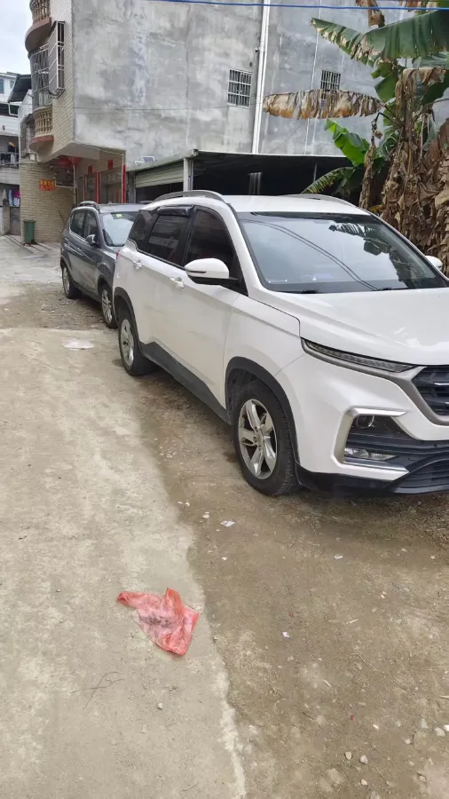 2018 BaoJun 530 1.5T 150HP L4 6MT,autocango,china used car exporter,china ev exporter,chinese used car exporter,chinese used ev exporter