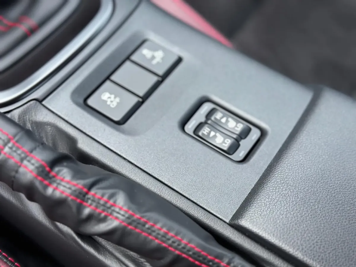 2024 Subaru Outback 2.5L 169HP H4 CVT,autocango,china used car exporter,china ev exporter,chinese used car exporter,chinese used ev exporter