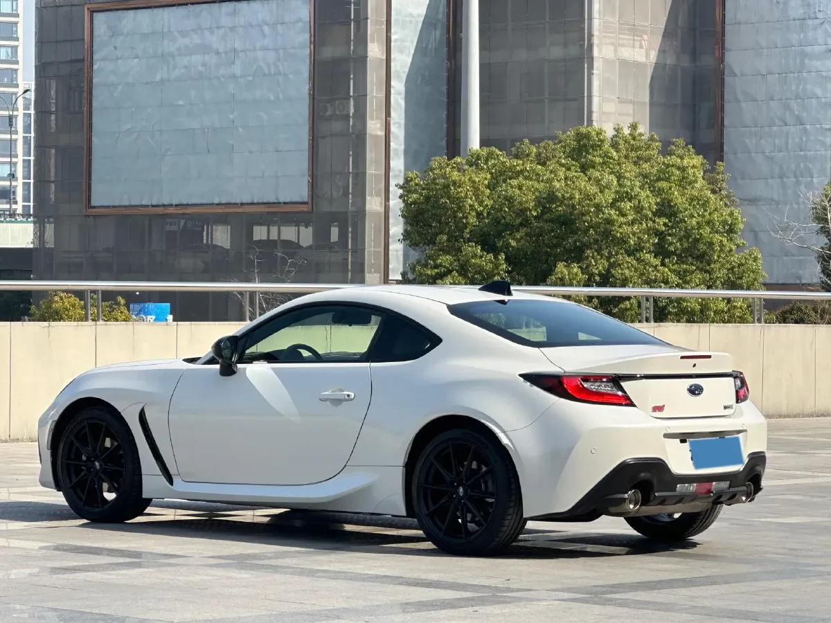 2024 Subaru Outback 2.5L 169HP H4 CVT,autocango,china used car exporter,china ev exporter,chinese used car exporter,chinese used ev exporter