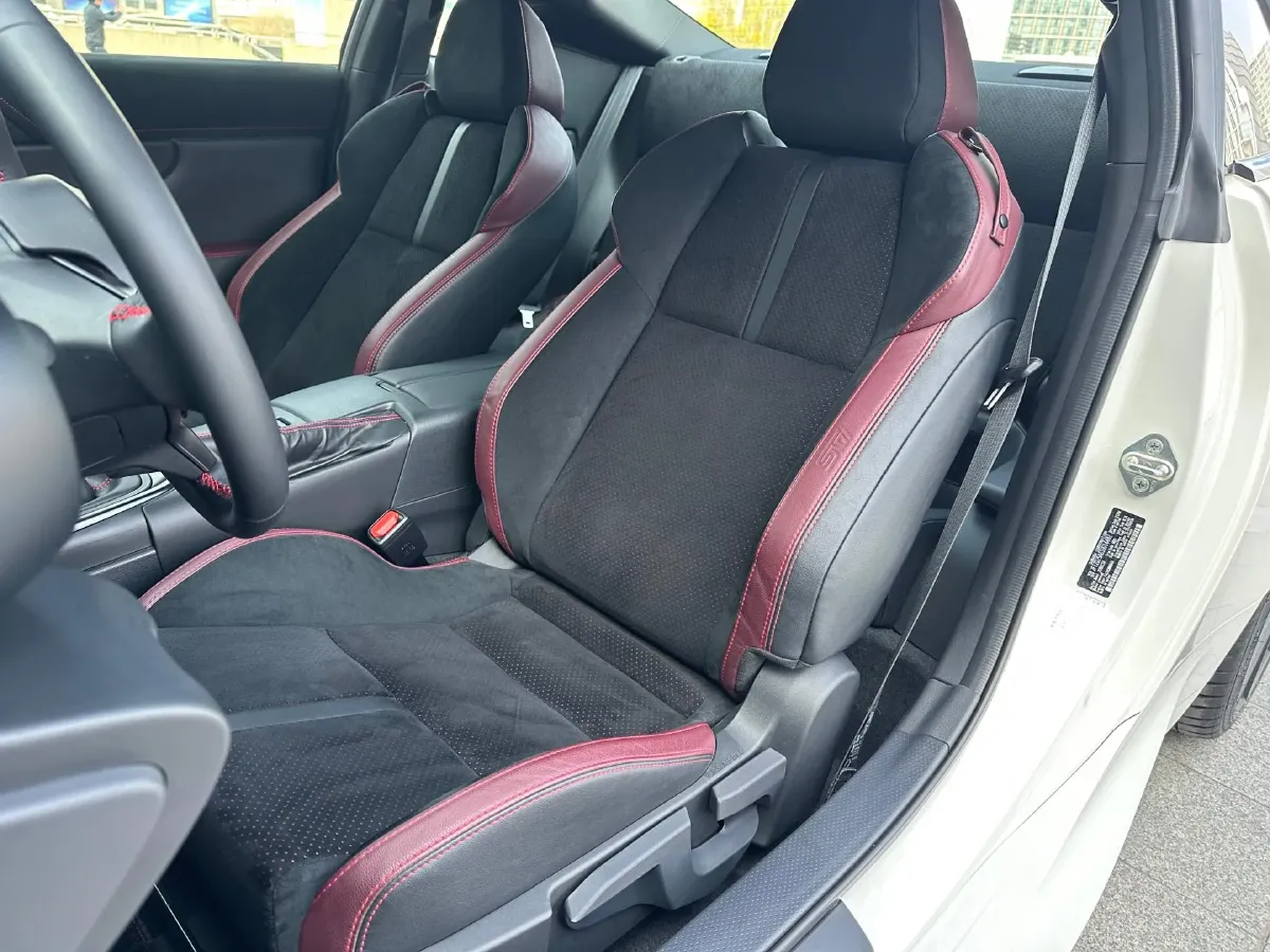 2024 Subaru Outback 2.5L 169HP H4 CVT,autocango,china used car exporter,china ev exporter,chinese used car exporter,chinese used ev exporter