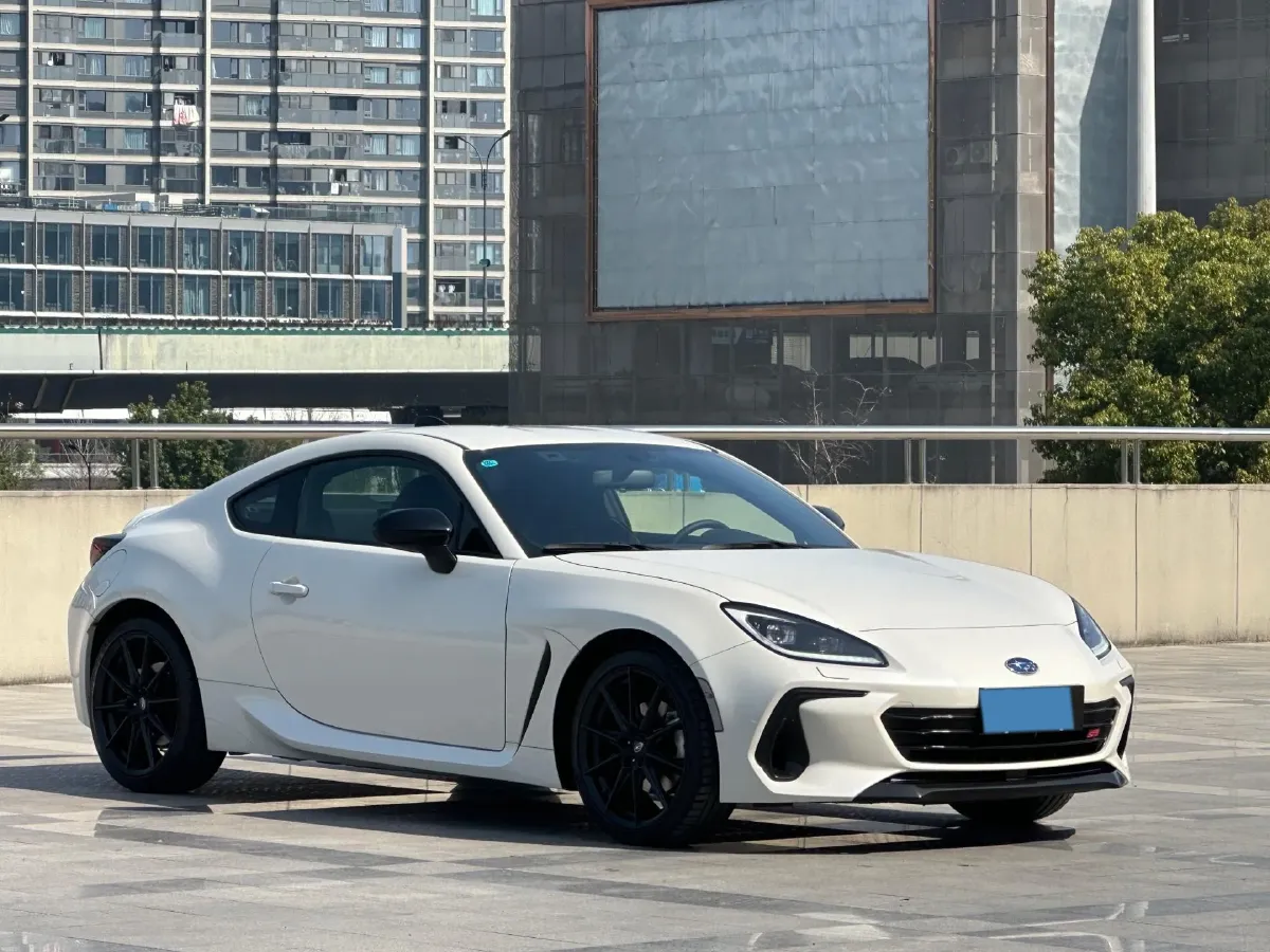 2024 Subaru Outback 2.5L 169HP H4 CVT,autocango,china used car exporter,china ev exporter,chinese used car exporter,chinese used ev exporter