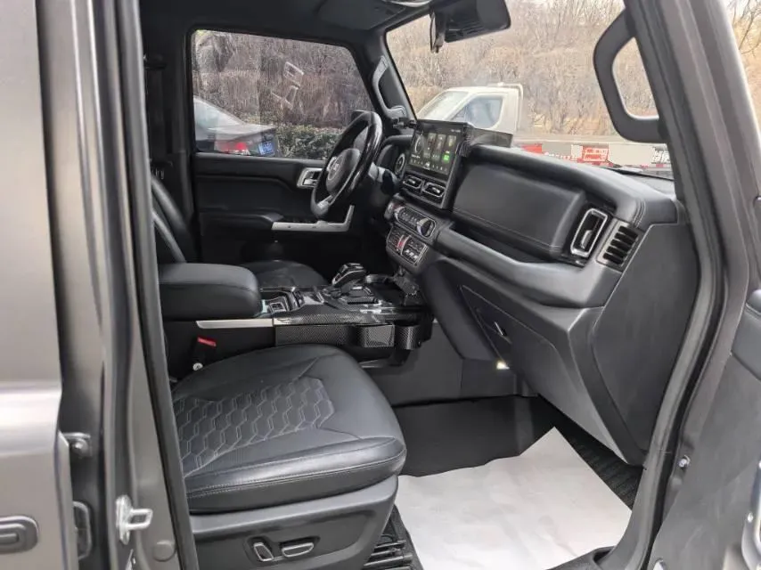 2024 212 212 T01 2.0T 252HP L4 8AT,autocango,china used car exporter,china ev exporter,chinese used car exporter,chinese used ev exporter