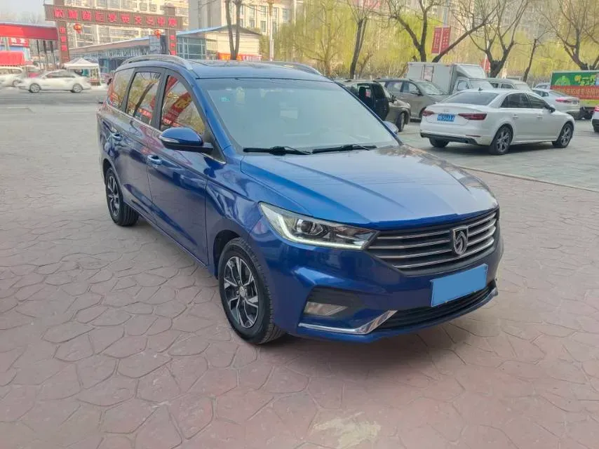 2018 BaoJun 530 1.5T 150HP L4 6MT,autocango,china used car exporter,china ev exporter,chinese used car exporter,chinese used ev exporter