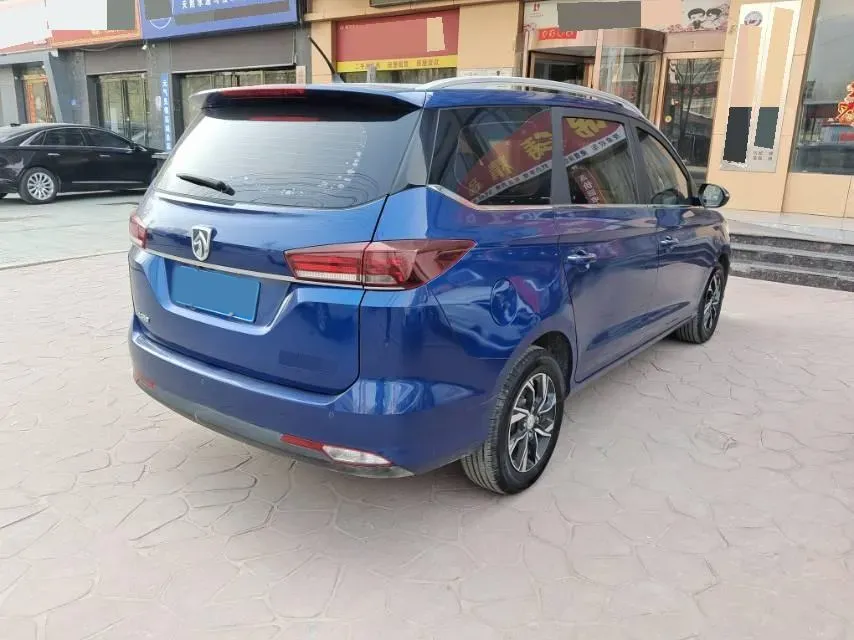 2018 BaoJun 530 1.5T 150HP L4 6MT,autocango,china used car exporter,china ev exporter,chinese used car exporter,chinese used ev exporter